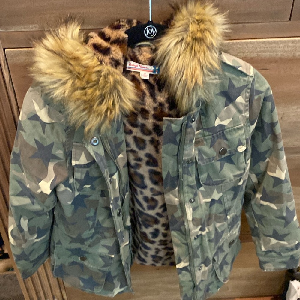 Kids Camo jacket.  Fur lined.  Hood with fur trim.